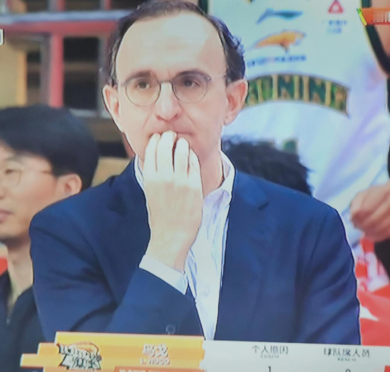 拯救莫兰德、刺激调动全员情绪状态——乌戈已提前进入季后赛指挥用人模式。昨晚对江