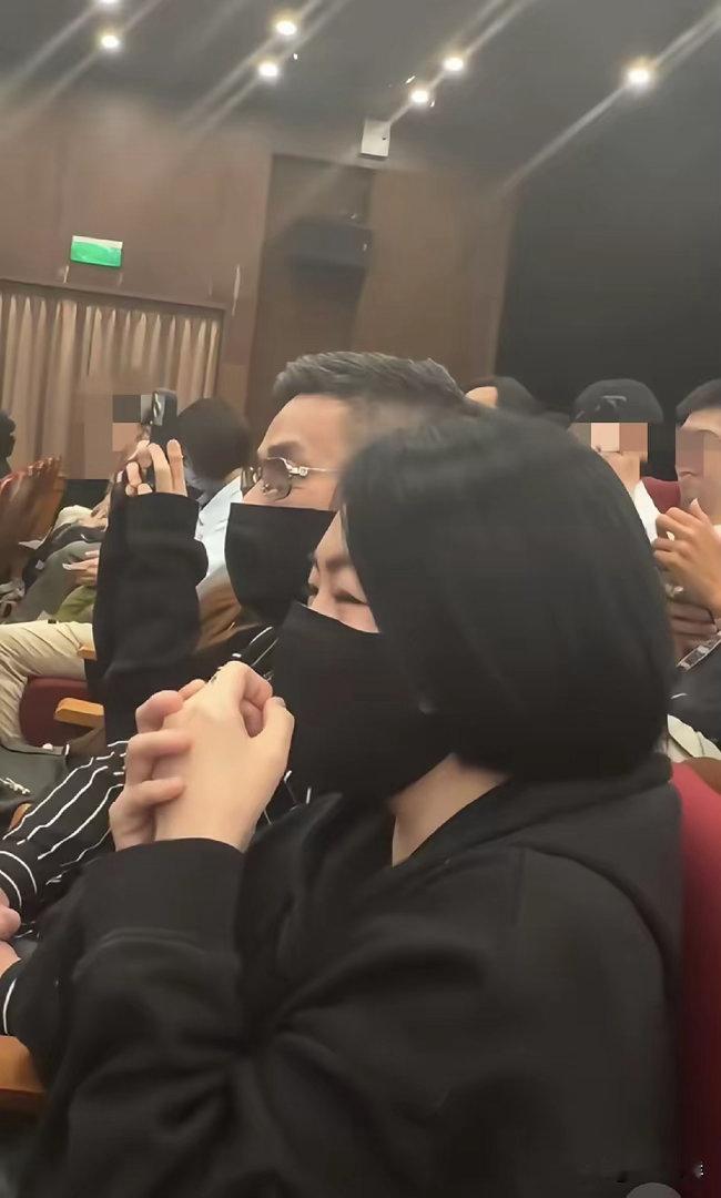 小S迎来好消息！看来她为女儿们铺的路挺成功，她的大女儿Lily演电视剧了，首映礼