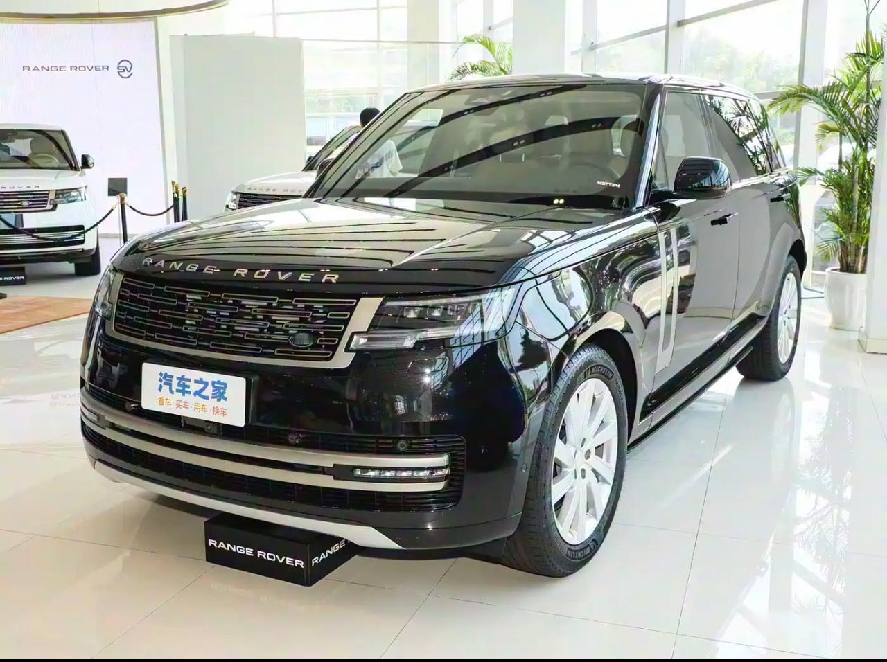 长期驾驭实录：2025款揽胜的真实使用画像2025款揽胜提供5门4座、5座、