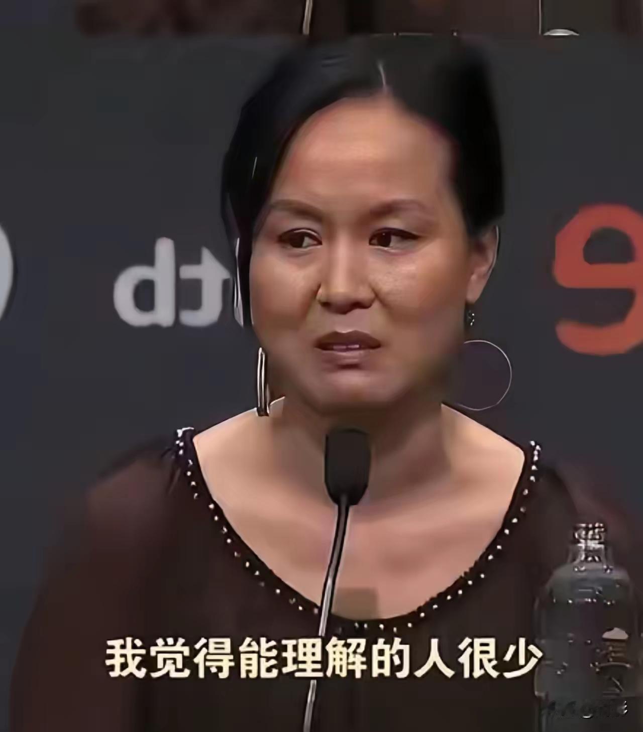 越扒越有！火眼金睛的网友们又扒出了《监狱来的妈妈》这部电影的一些细节，电影里儿子