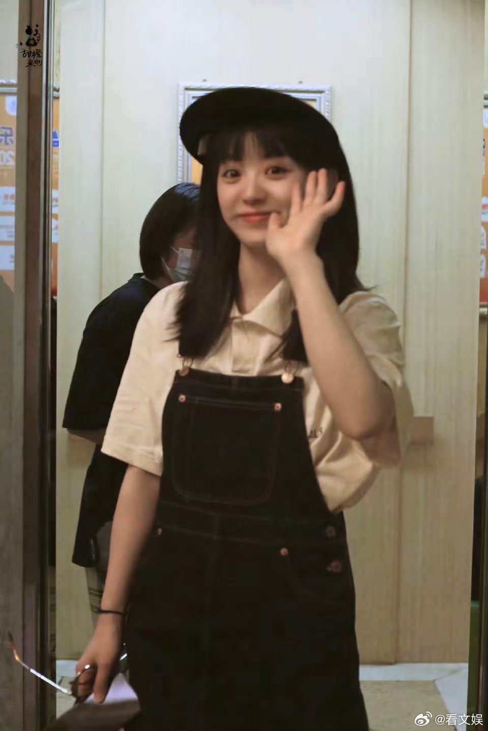 田曦薇原生脸田曦薇美得很彻底不管是旧照还是新图，颜值都能打，地表最强甜妹实至