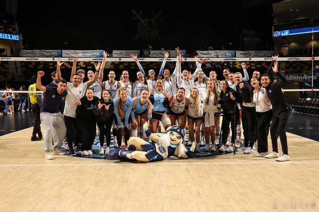 女排世俱杯最后一个名额确定！原本属于亚洲俱乐部的席位最后给了美国女排联赛PVF冠