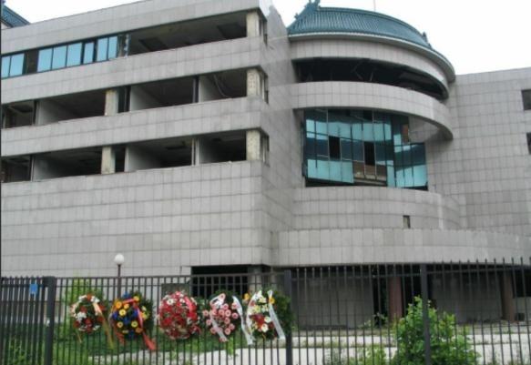 南斯拉夫大使馆的仇，终于报了！25年前，美国凭借卫星定位技术霸权轰炸了我们的大使