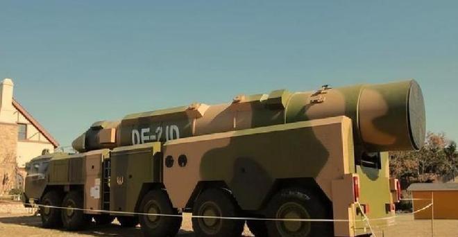 一口气花35亿买“东风导弹”，又砸150亿请中国“驻军”，付款极其爽快，谁能想到