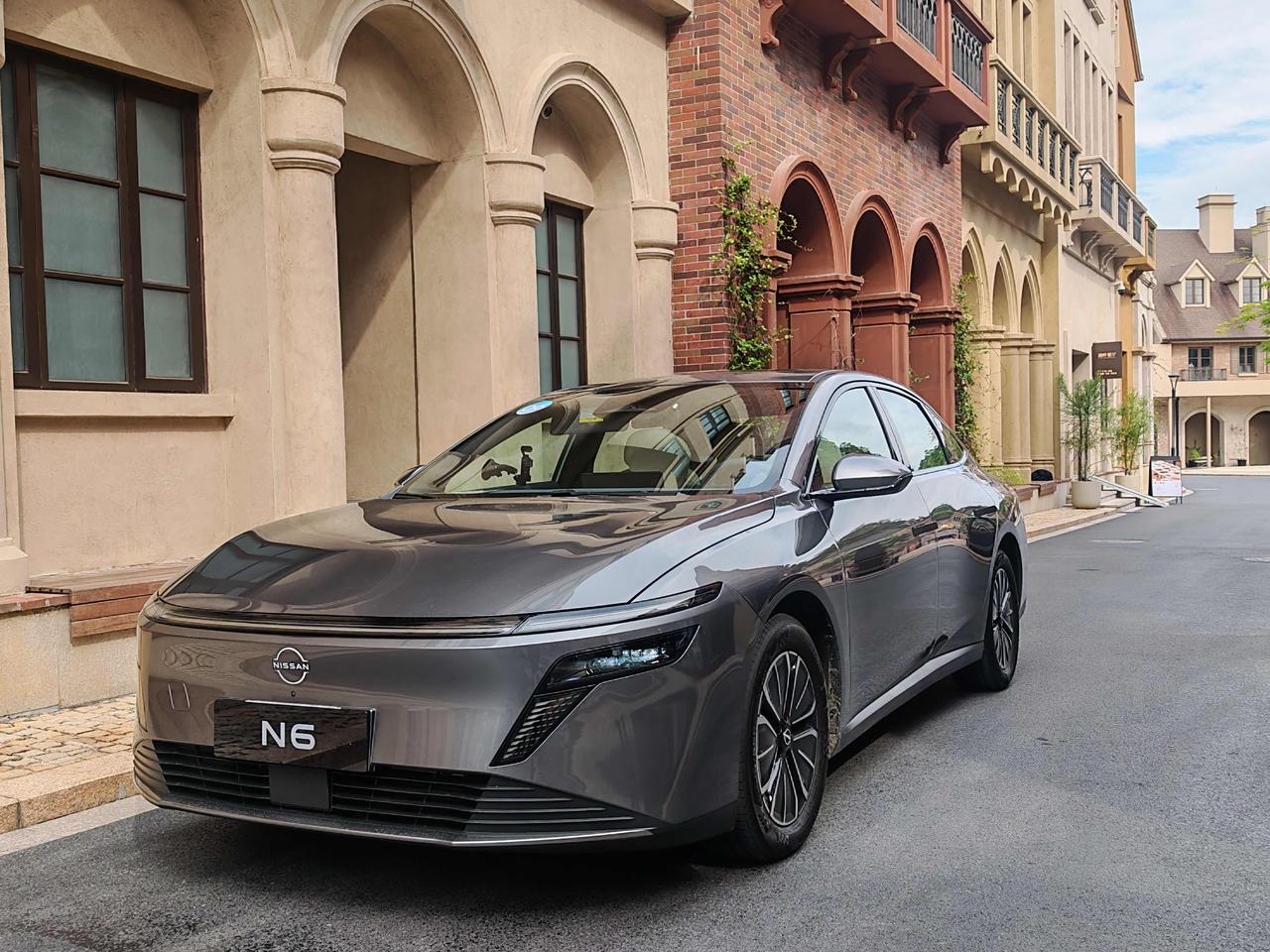 昨天东风日产N6开启预售，刚好借着这波热度，来聊聊插混圈争议超大的核心问题，到底