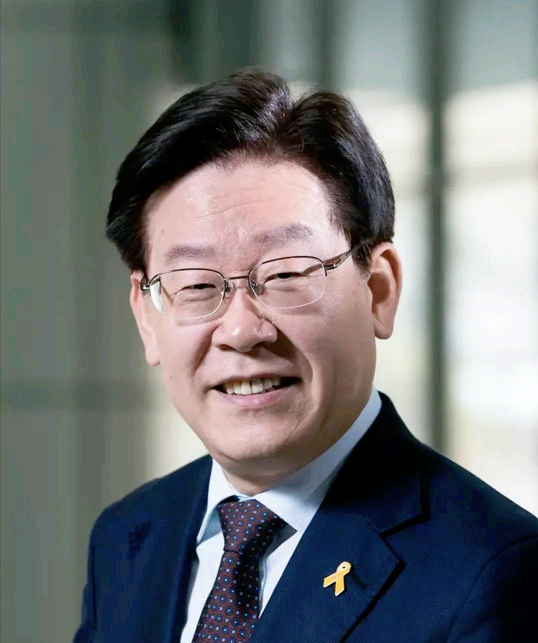 韩国总统府又要搬家了！8月1日起，青瓦台关门装修，准备迎接总统府重新入驻。这一搬