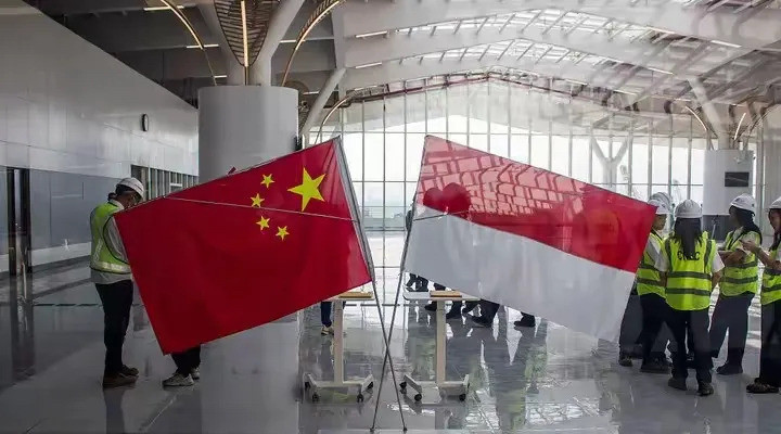 印尼总统：要和中国加强军事合作兄弟们，出大事了！印尼总统