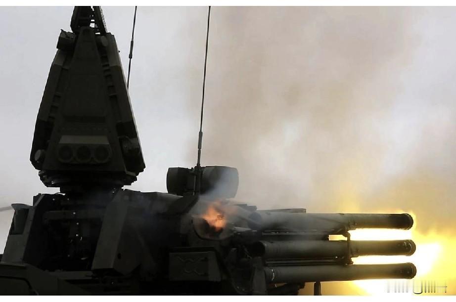 俄多地夜间拦截130架乌克兰无人机10月31日，塔斯社消息，俄罗斯国防