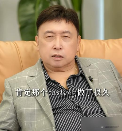 《欢迎来龙餐馆》爆火，王晶居然不夸沈腾偏夸配角？沈腾自己都坦言，跟这位叫蒋奇明的演员对戏，压力不小。
