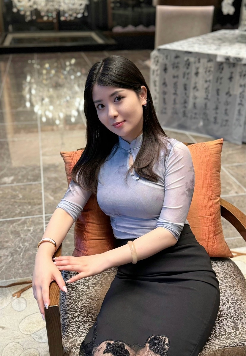 一秒看懂"五服"与"九族"一服：亲兄弟，同一个父亲二服：堂兄弟，同一个爷爷三服：