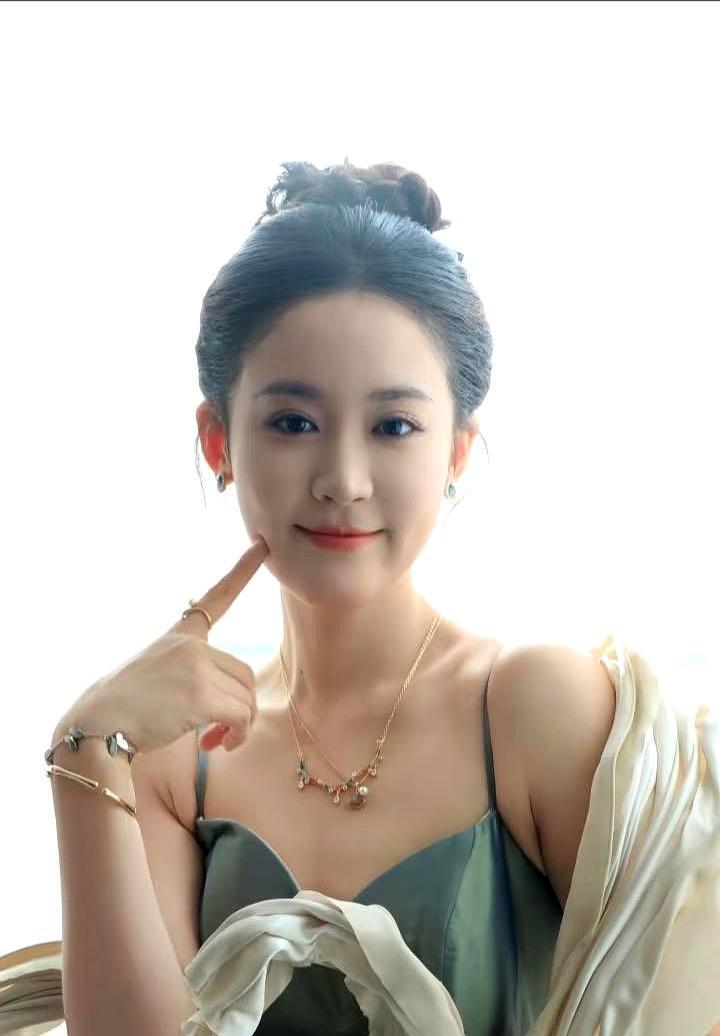 6000块拍80集，她还在等涨薪翟一莹每天凌晨三点收工，七天后交出80集短