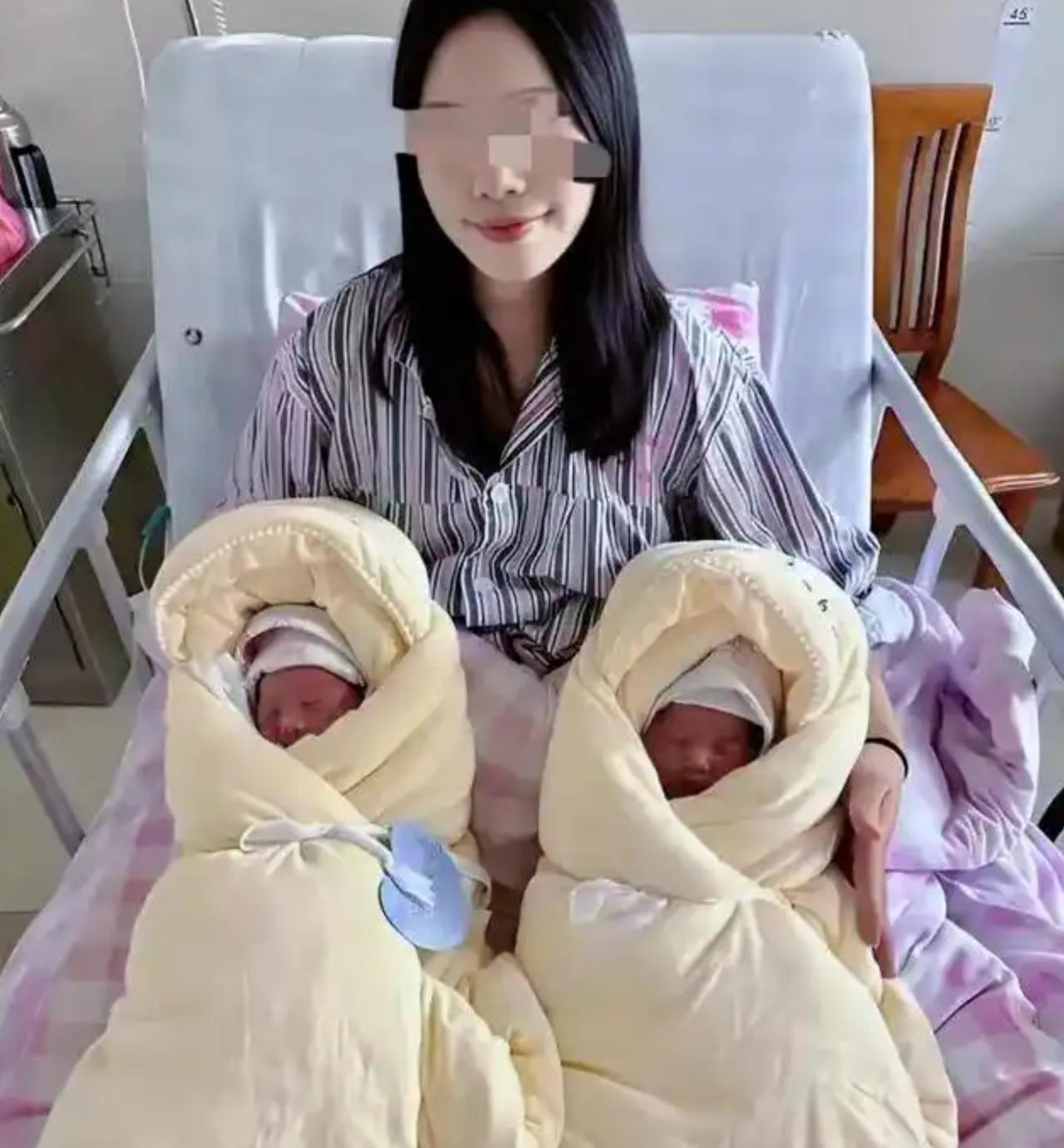 江苏盐城一位24岁姑娘不幸未婚先孕，怀的还是珍贵的双胞胎，男方家认准她舍不得打掉