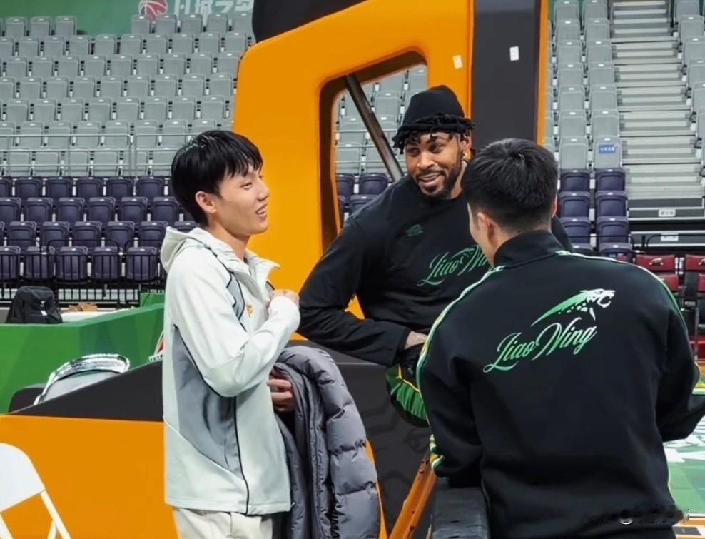 依旧是好兄弟！莫兰德谈徐杰：“我们的关系没有变。”“依旧是很好的哥们。”