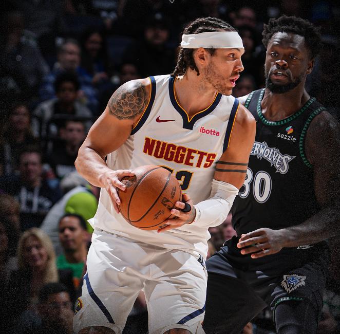 因为约基奇的关系，首轮G5必定压力倍增的是这两人！第一个，带伤出战的阿龙-戈登