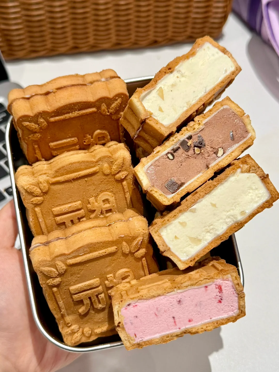 这放在整个月饼界都是很震撼的存在…