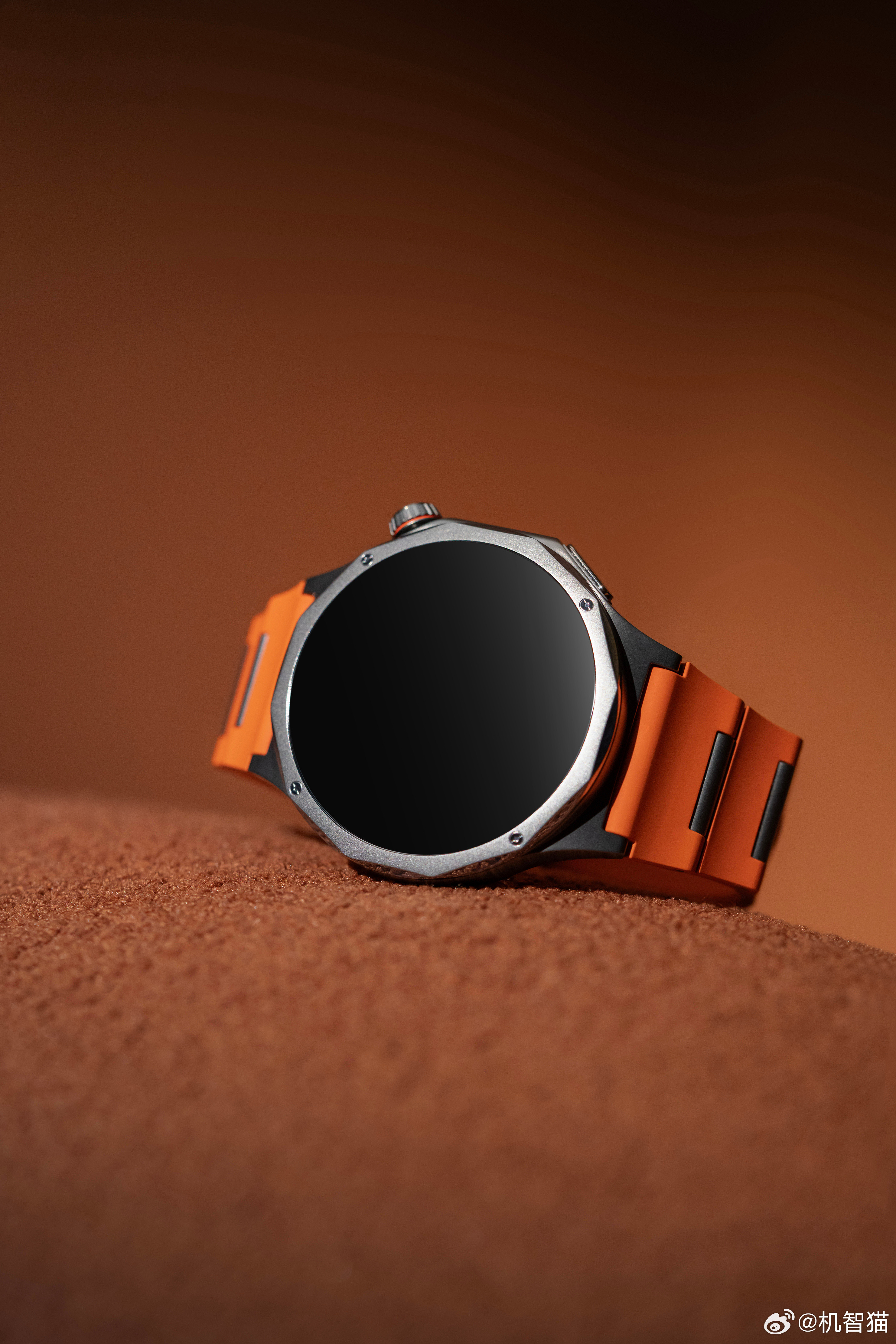 作为一名数码博主，用过的智能手表少说也有上百款，说实话，能把质感做这么好的，真不
