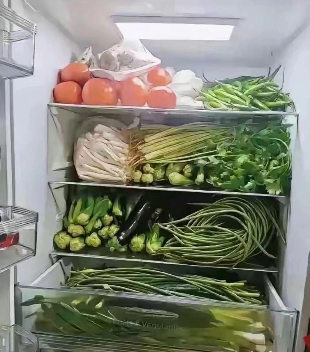 老一辈人的冰箱和新一辈人的冰箱哈哈哈哈​​​