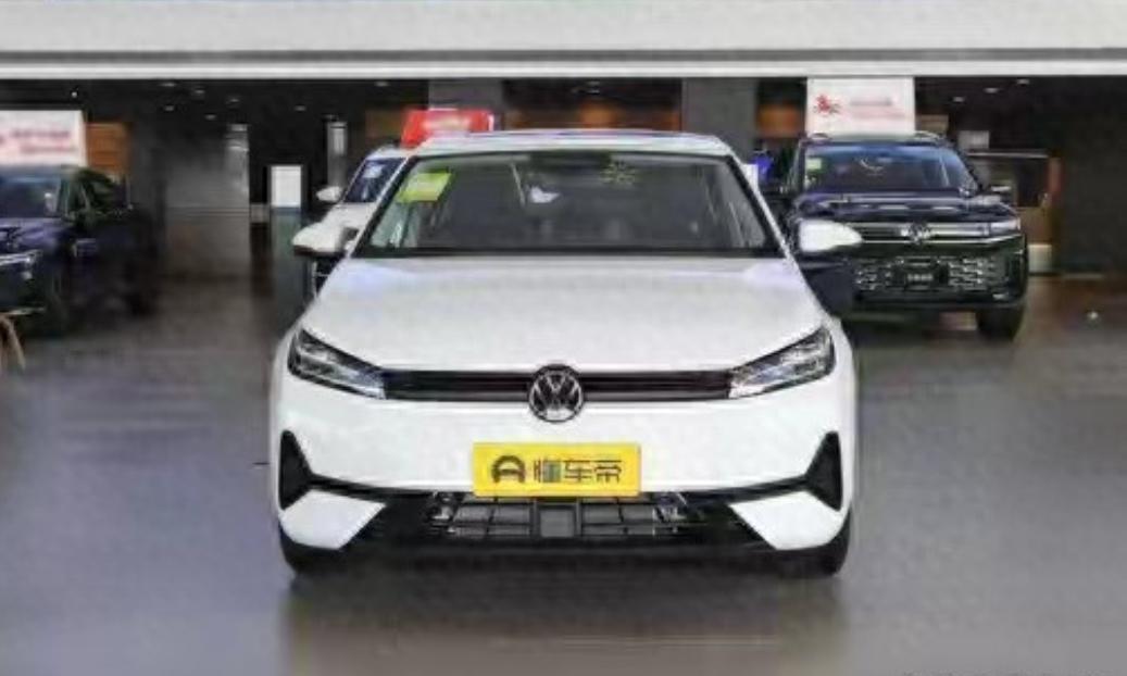 前几天速腾S上市了，7.98万起。看到这个价格，我第一反应是：大众这次是真拿出