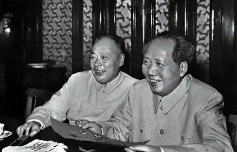 在三大司令坚决请求再战金门时，为何彭德怀不同意？毛主席调解也感为难1953年4