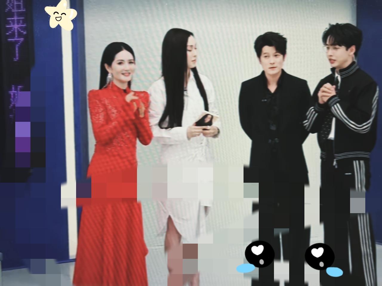 谢娜，这次真的翻车了！《乘风2026》直播首秀，直接暴露了她最大的短板。本