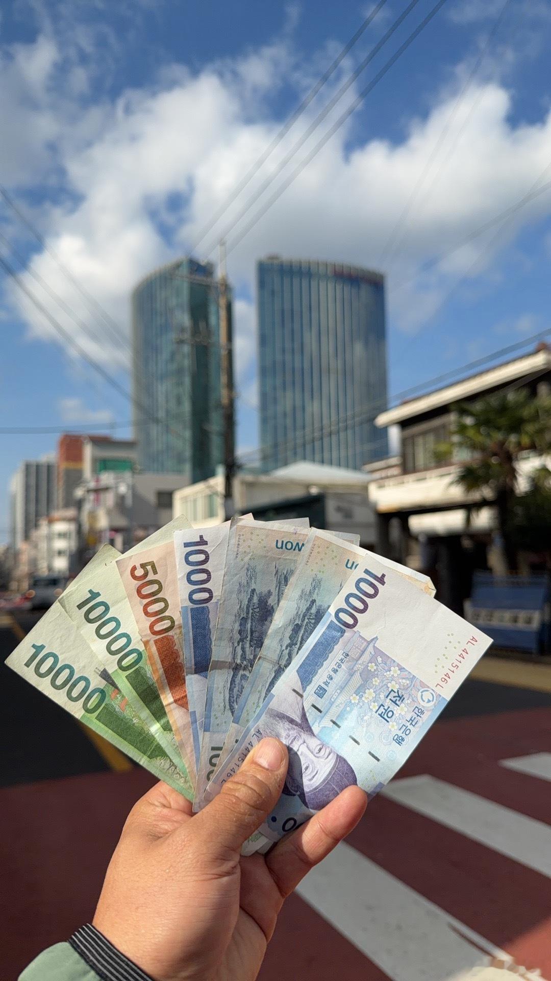 刚才吃了碗面差点破产了