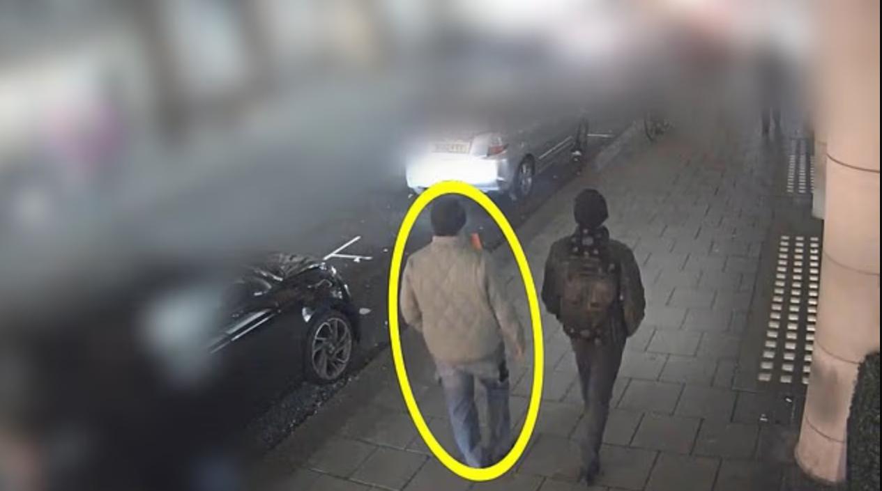 中国苏州大学教授百达翡丽名表在英国伦敦当街被抢，价值34万元。事情发生于