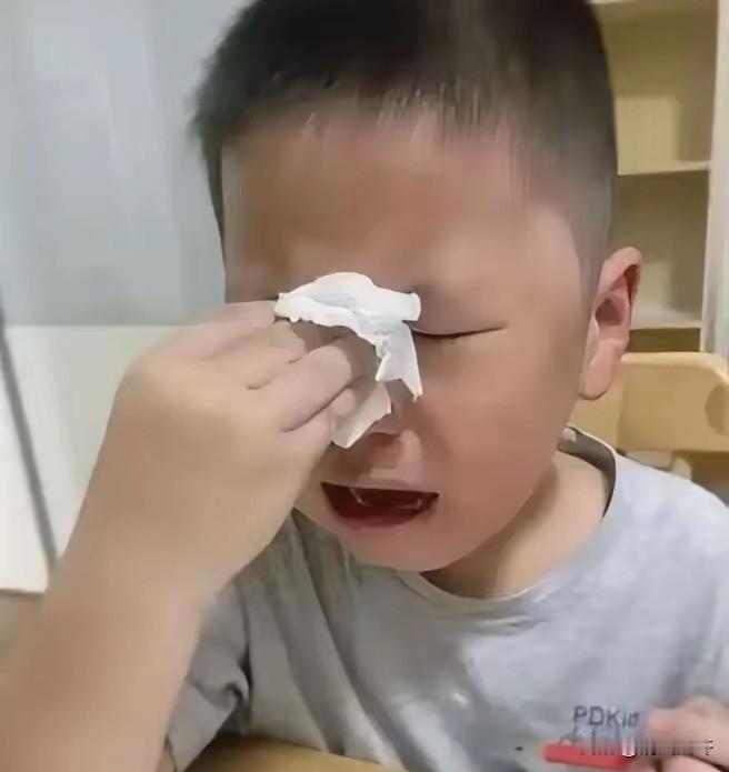 确实难倒我了！小儿子读三年级语文考了96分，我问他：“你这4分错哪了？”儿子委屈