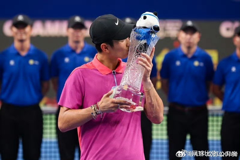 ATP250🇨🇳成都公开赛外卡公布：男单：🇨🇳商竣程、🇨🇳周意、?
