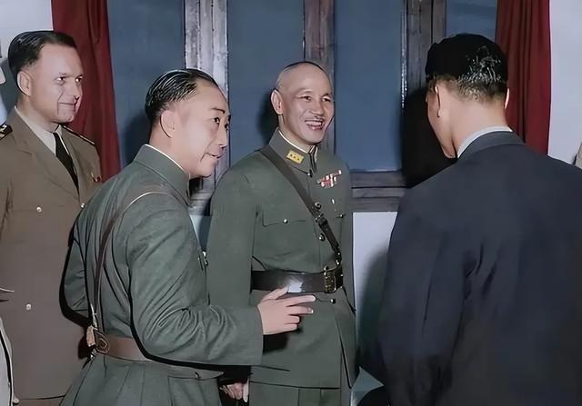 戴笠死后，老蒋亲自下令财政部会同调查局清查戴笠遗产，结果第一天清查，就让在场人员