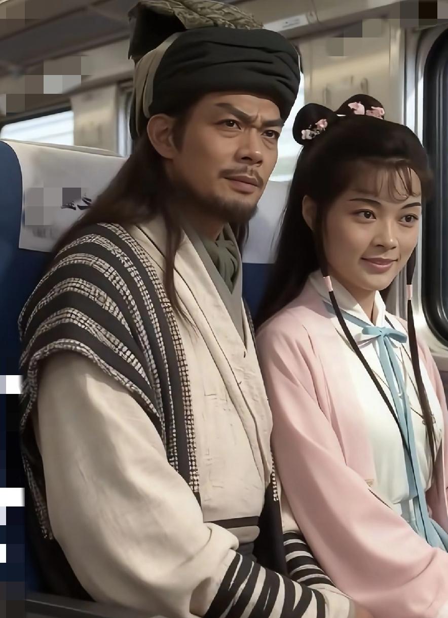 黄日华最近估计偷着乐坏了！王晶这波操作太意外，本来夸甄子丹演乔峰好，结果反倒把