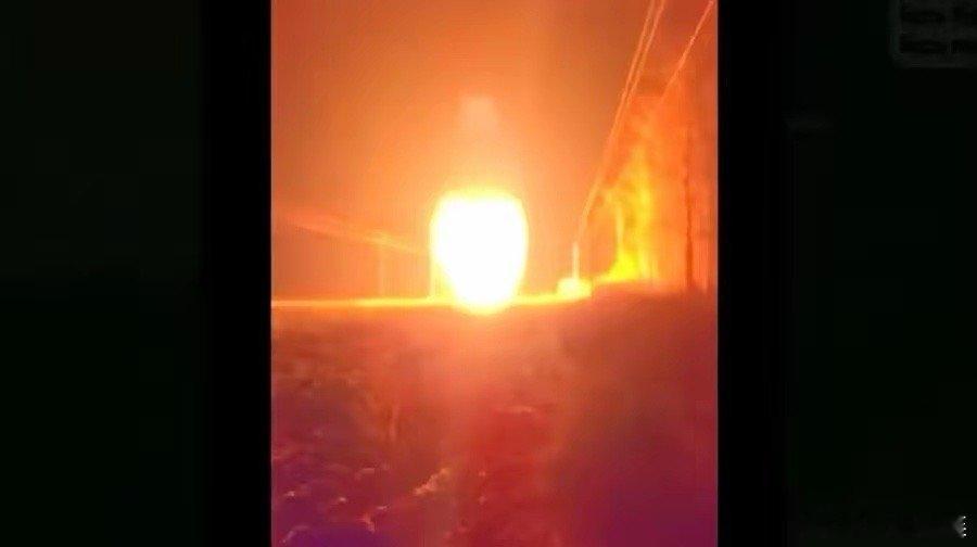 西方那帮人磨叽了快两年都没搞定的事儿，让乌克兰几天就给干明白了。什么制裁、什么禁