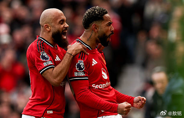 曼联这么多天没比赛，卡里克该把曼联的中前场组合给好好调整一下了吧？3-1维拉和