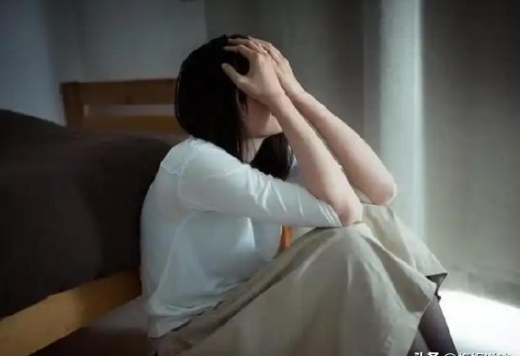 网络流传一则再婚家庭故事：贵州，一名女子离婚之后选择远嫁再婚，婚后五年仅回了两次