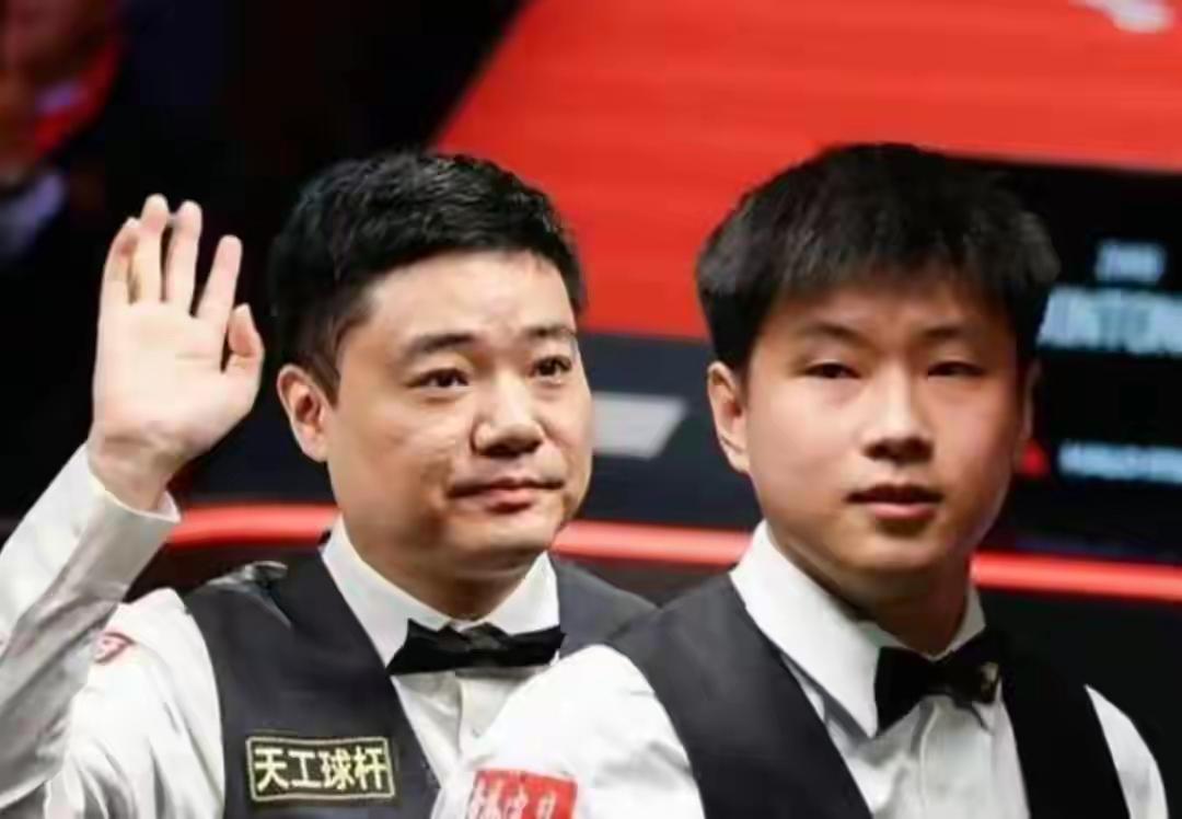 丁俊晖离世锦赛冠军，越来越远了。与赵心童第11局第12局比赛，以前细腻的走位