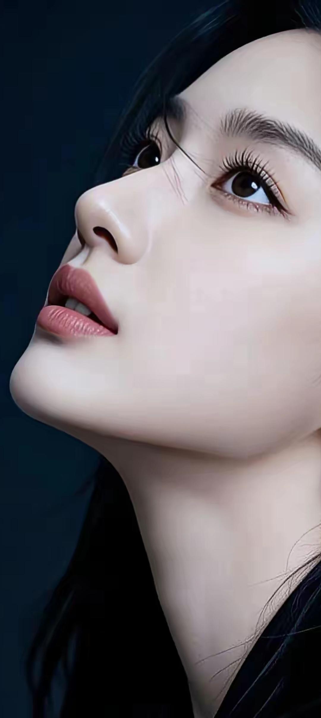 优雅黑发，迷人眼眸，唇红如火，尽显东方美！