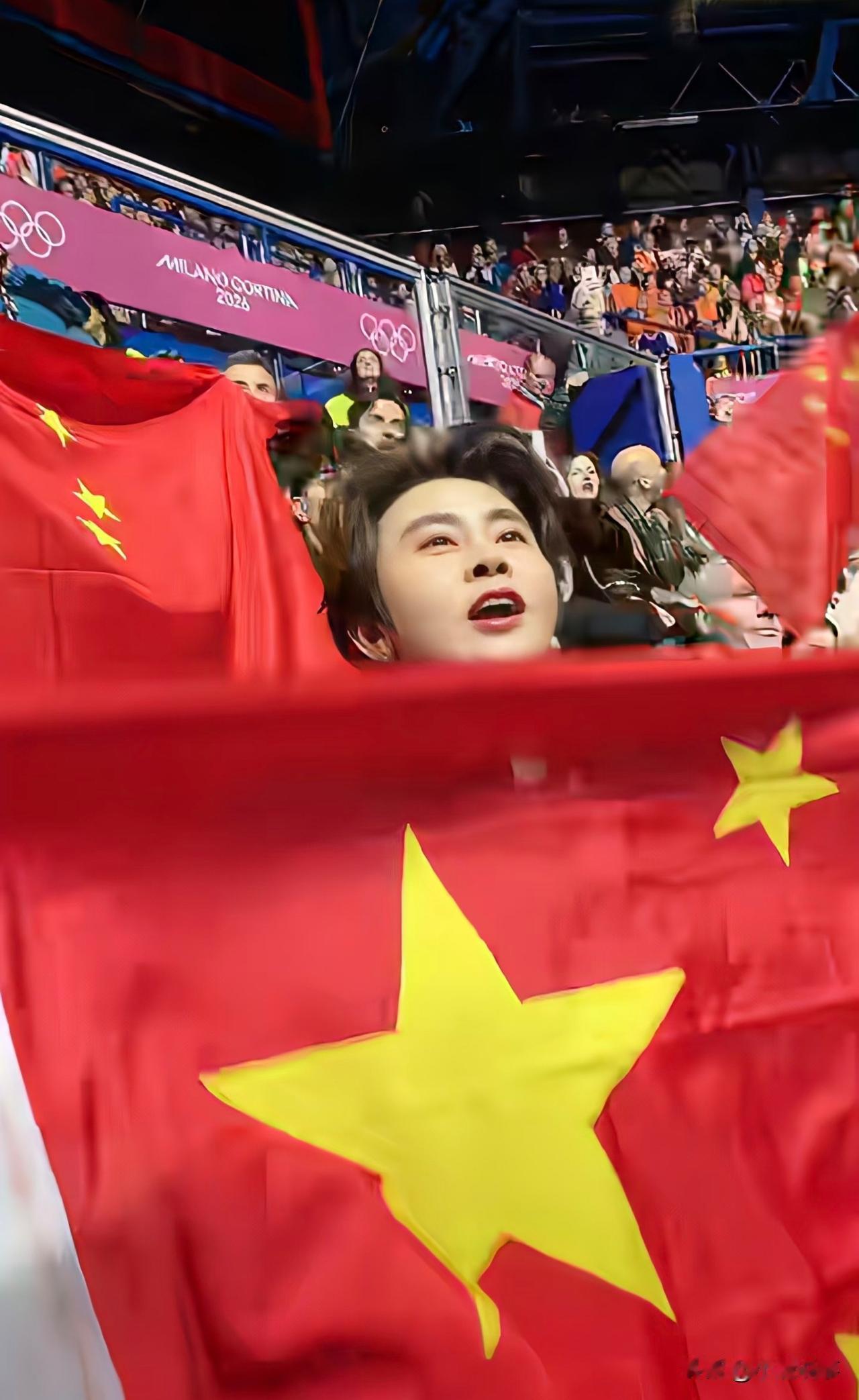 四块冬奥金牌，她从来没有安安静静坐在观众席上看过一场开幕式。这次米兰冬奥会