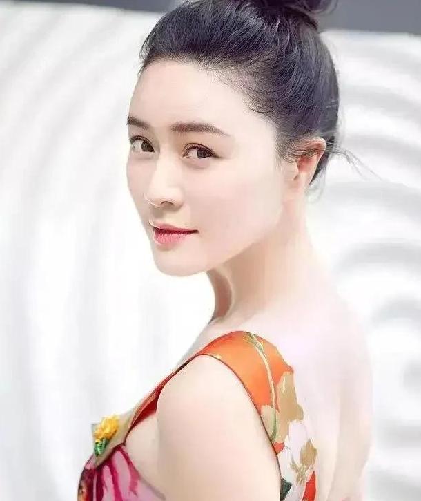 2001年，田海蓉发文怒斥：“陆毅就是陈世美，我是他第二个女人！”这句话像一