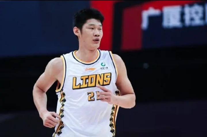 其实中国男篮最稳定的球员就属胡金秋，胡金秋的人品球技都是屈指可数。不知道大家发