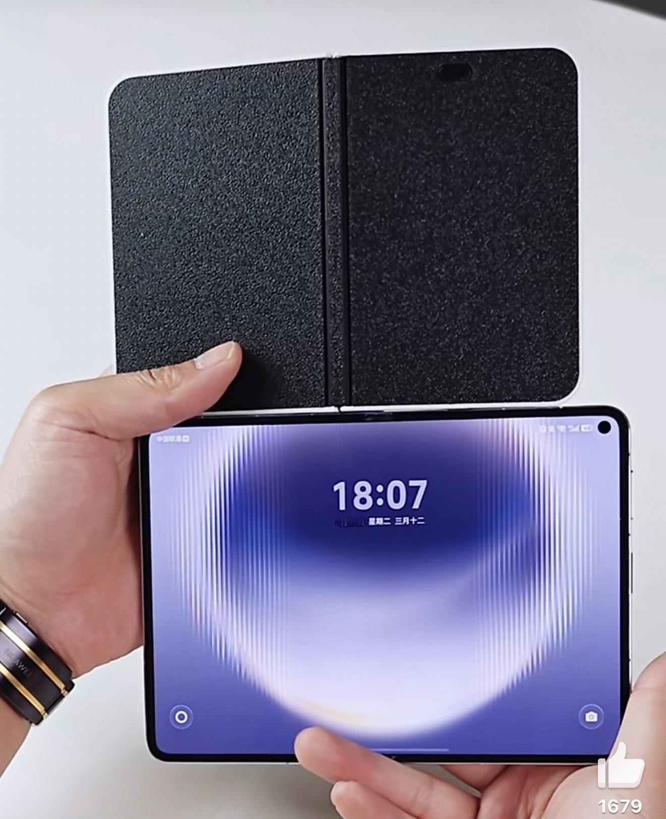 华为折叠屏对比iPhone折叠屏看样子iPhoneUltra比华为Pura