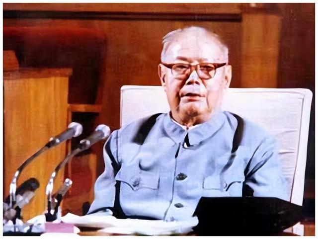 76年毛主席逝世后,毛岸青向叶剑英元帅坦露:父亲要我们向你学习