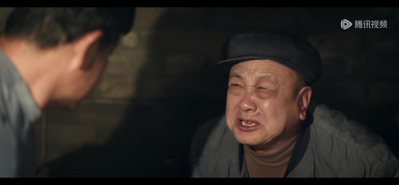 《主角》廖耀辉跪在床边，一巴掌一巴掌扇自己脸，哭着说“宋师，你饶了我吧！我不是人