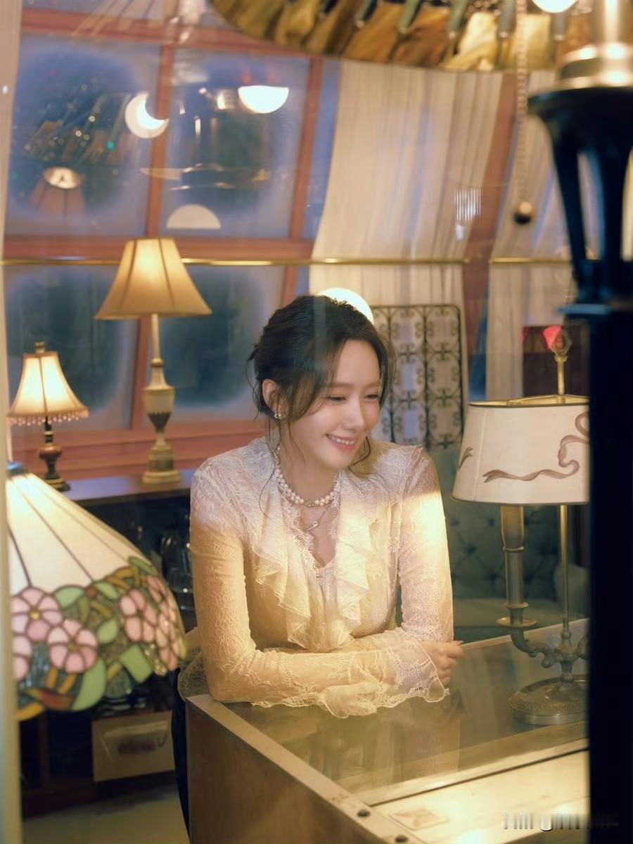 林允儿预告圣诞气息好浓厚🎄​​​