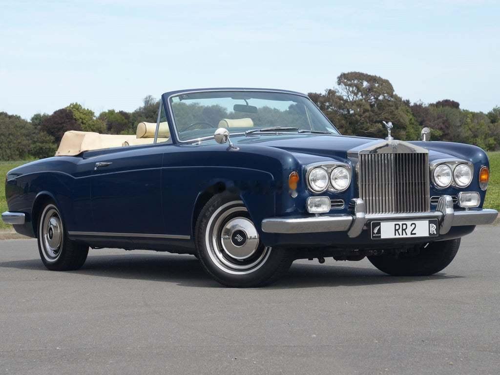 劳斯莱斯敞篷，这是1973年上的牌，行驶了八万多英里，装备了6.7V8引擎+自动