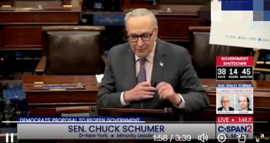 查克·舒默突然逃离参议院议事厅，以躲避俄亥俄州共和党参议员伯尼·莫雷诺就其奥巴马