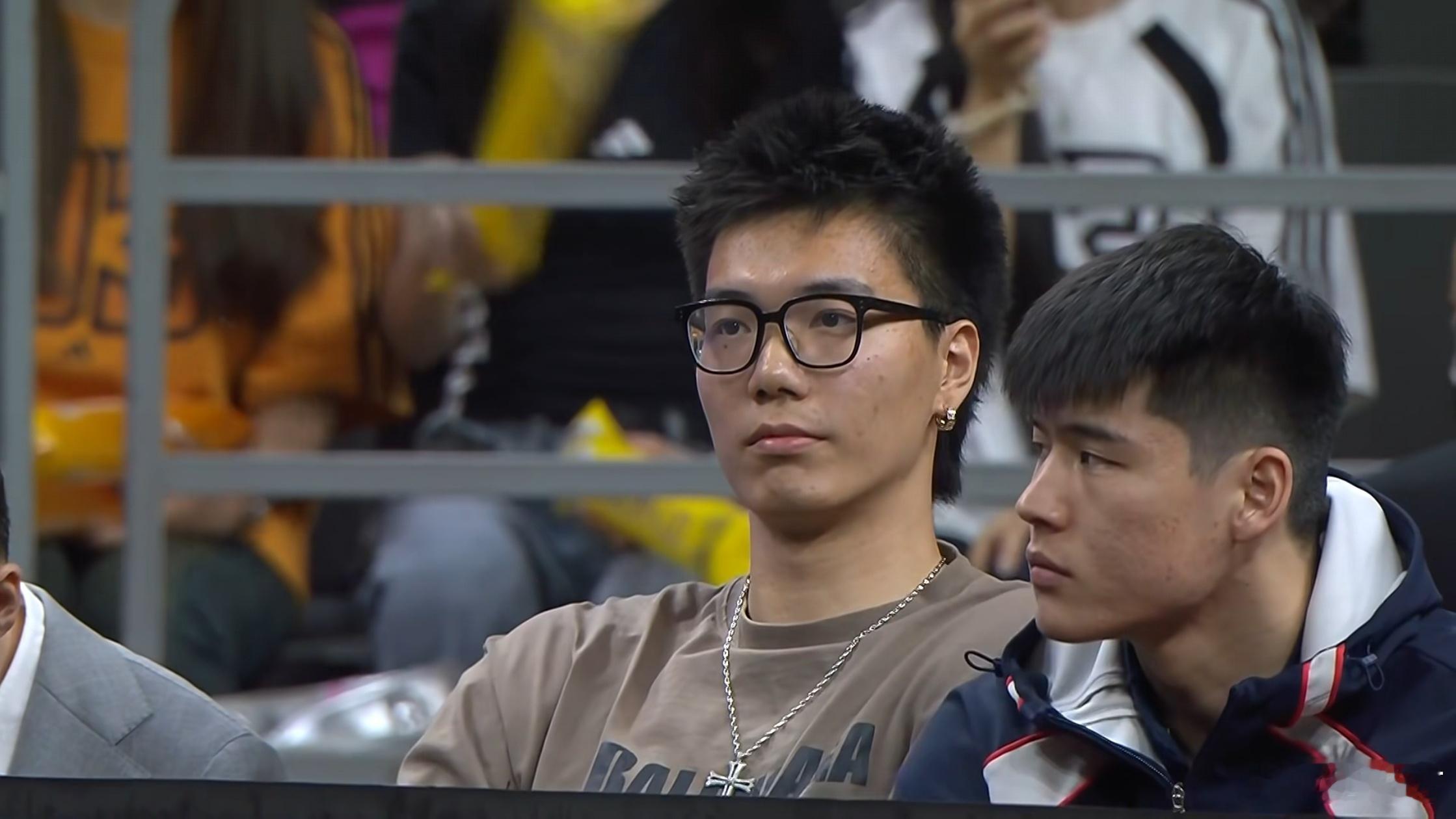 焦泊乔为啥不打了？龙狮男篮vs广东男篮