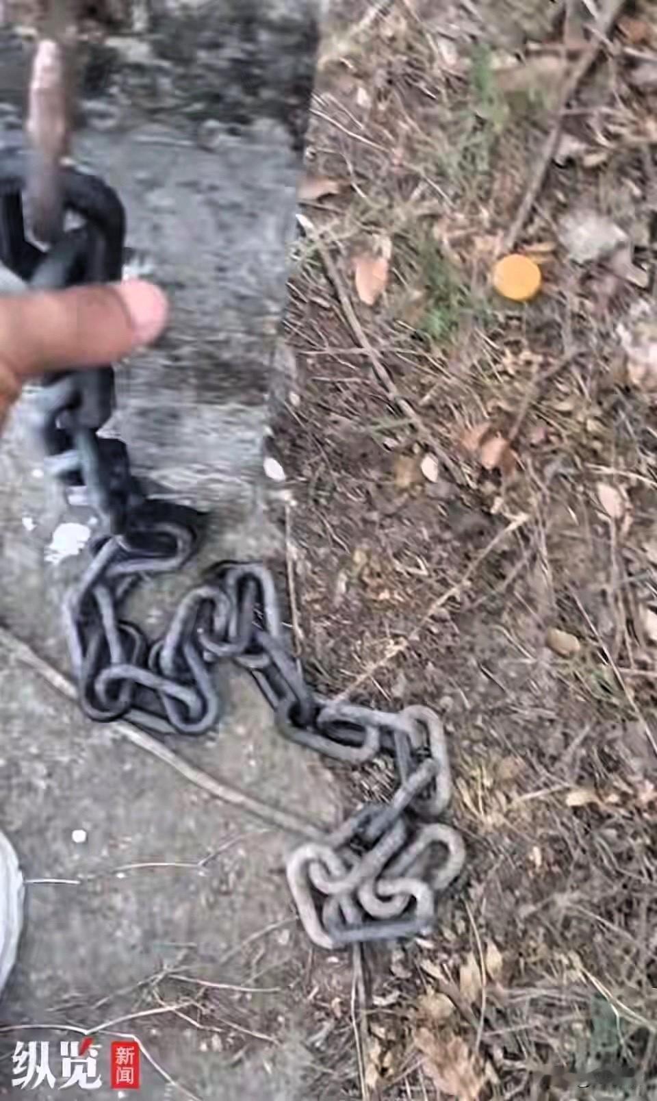 差点落水才发现护栏是塑料的！这波操作真让人后背发凉宁波余姚一位钓鱼人，险些