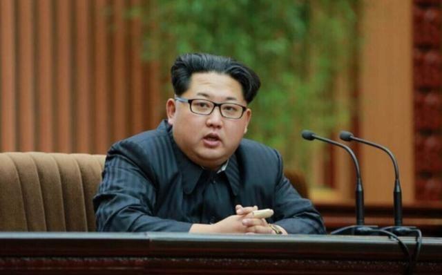 金正恩现身，朝鲜出手了！日本右翼恍然大悟：难怪中俄一点都不急。近几天，日本右翼