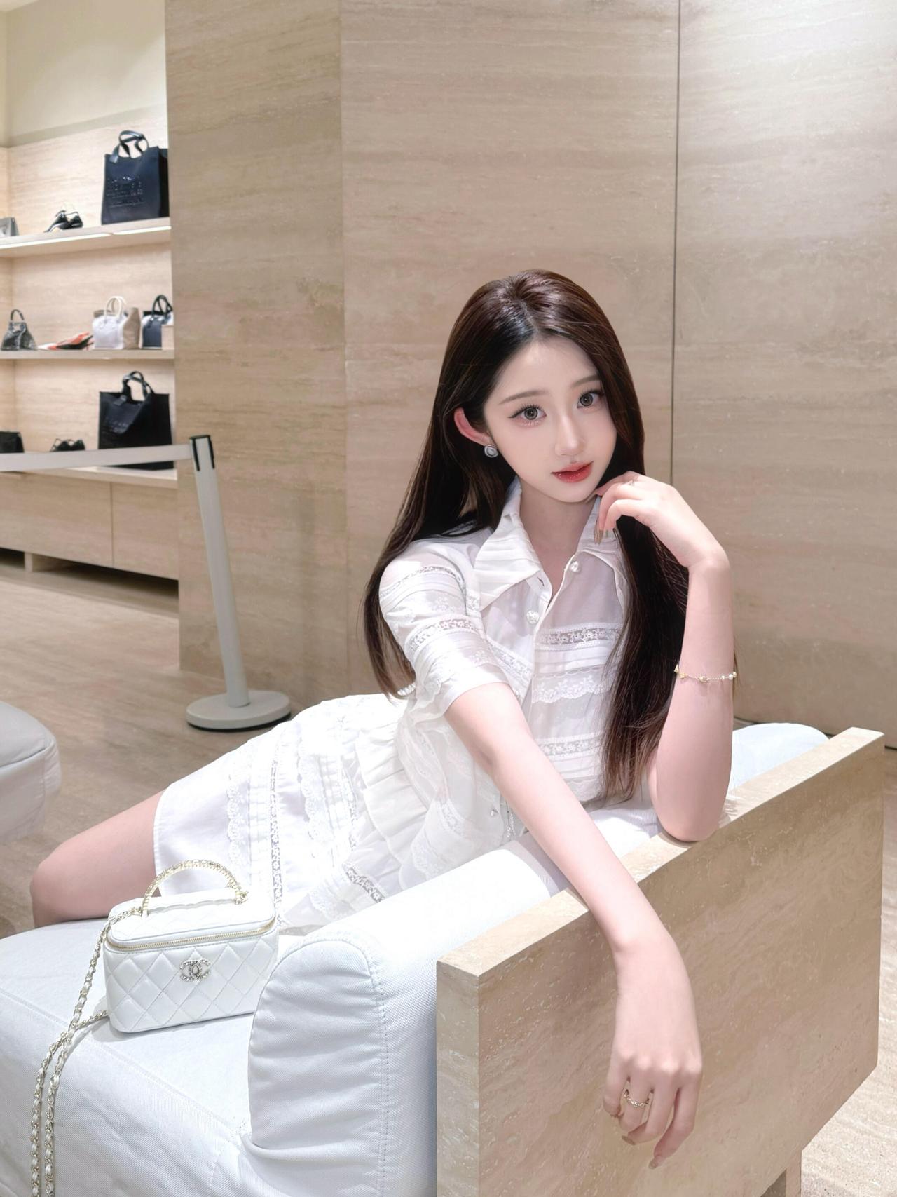 ♡˙°ʚᕱ 𝒌𝒊𝒕𝒕𝒚 ᕱɞ°˙♡🎠白色好温柔