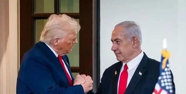 无法无天的狂人！目前，世界上有三个无法无天的狂人：一是特朗普。随心所欲，为所欲为