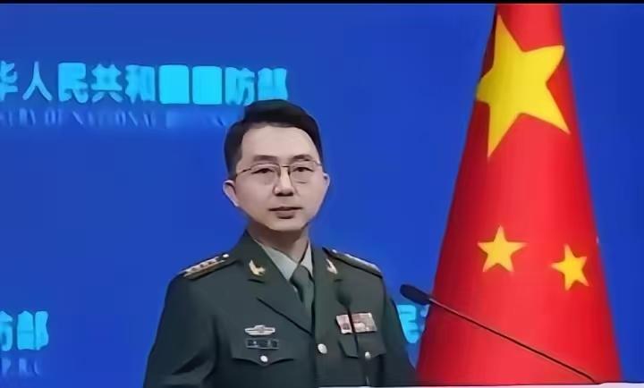 打得一拳开免得百拳来！荷兰军舰又闯台湾海峡了，离在南海挑衅的时间才一周左右。